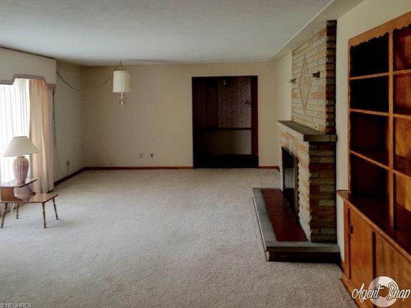 3rd image of 757 W 30th St