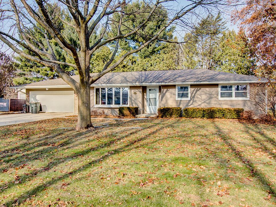 1st image of 676 Daffodil Ct