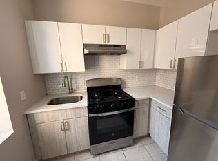 852-856 S 16th St #3B, Newark, NJ 07108