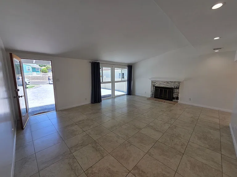 317 Agnus Dr — Photo 6