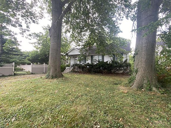 2nd image of 4231 Woodlawn Ave