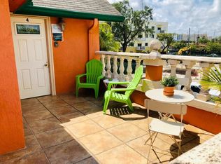1033 NW 6th St #4, Miami, FL 33136