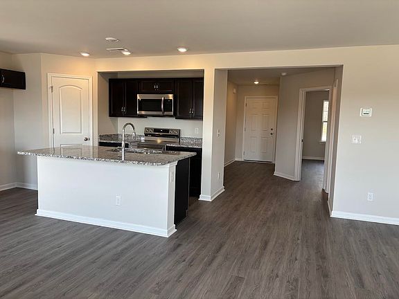 5th image of 2654 Tansy Rd.