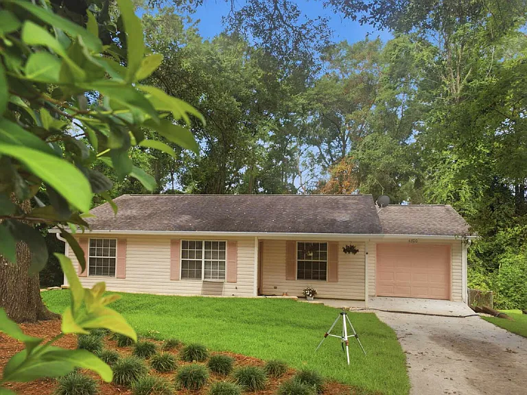 4800 Leah Ln — Photo 37