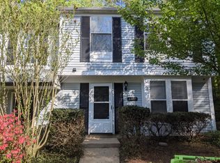 1107 Villa Green Ct, Raleigh, NC 27612