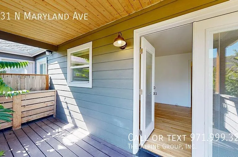 4831 N Maryland Ave — Photo 3
