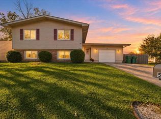 542 Riviera Rd, Valparaiso, IN 46385