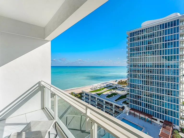 6801 Collins Ave #Penthouse 01 — Photo 10