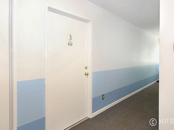 3rd image of 225 Dyckman Ave