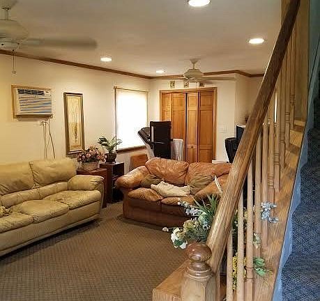 4th image of 179 Brittle Ln