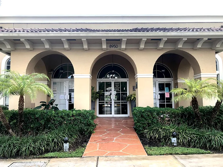 8846 W Flagler St #5 — Photo 4