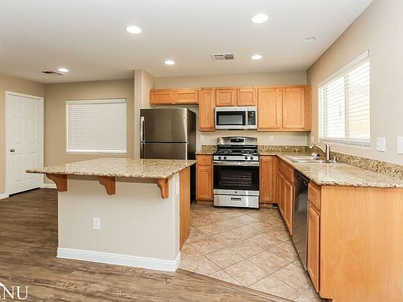 2nd image of 9523 Diamond Bridge Ave