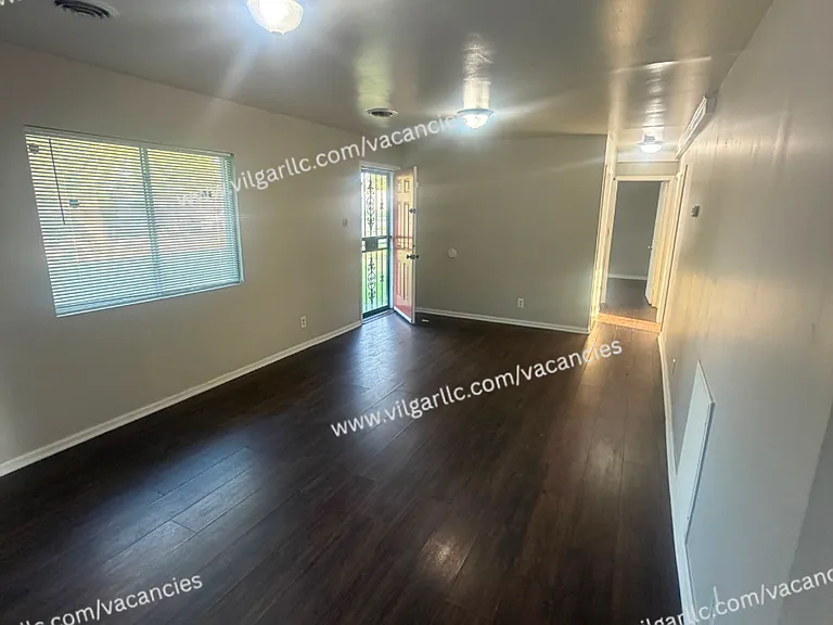 712 Taney St — Photo 6