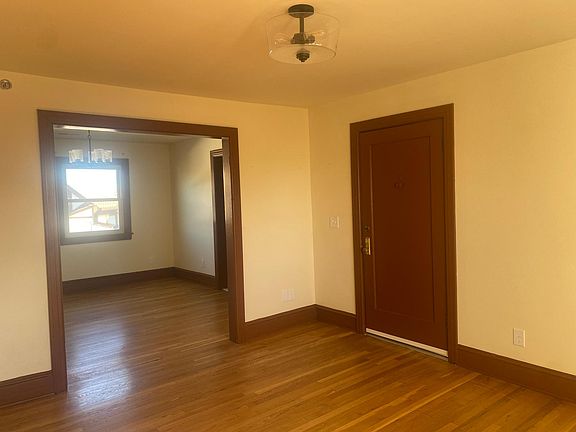 5th image of 902 Broad St APT 6