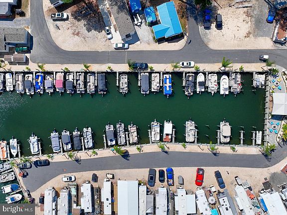 2nd image of 1 Harbor Rd