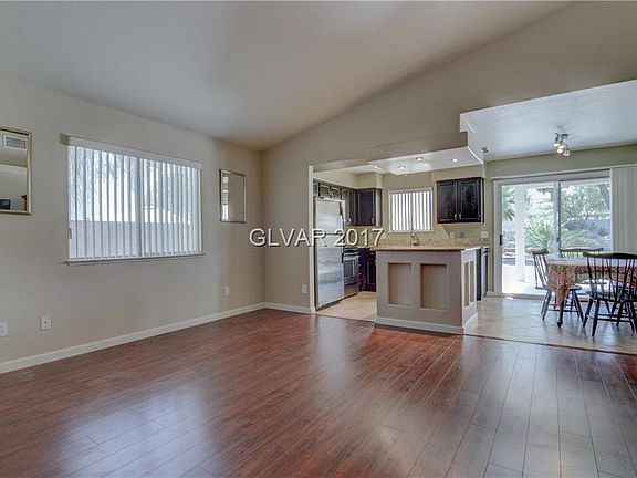 5th image of 6105 Bardstown Dr