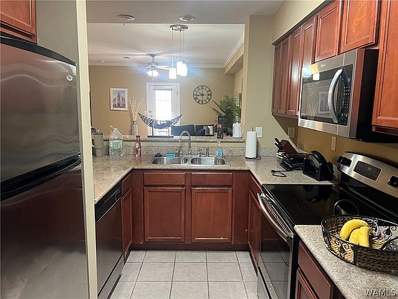 4th image of 3218 Veterans Memorial Pkwy #1204