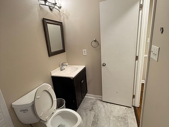 5th image of 710 Whisperwood Dr