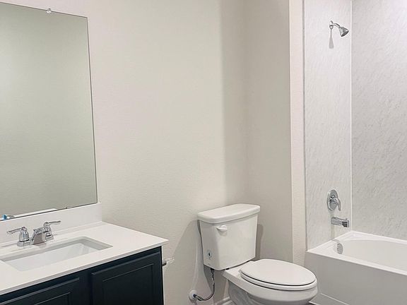 5th image of 1007 Old Oaks Dr