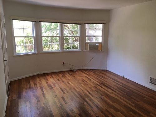 2nd image of 838 N Sweetzer Ave APT 6