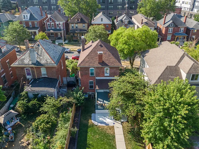 56 Euclid Ave — Photo 32