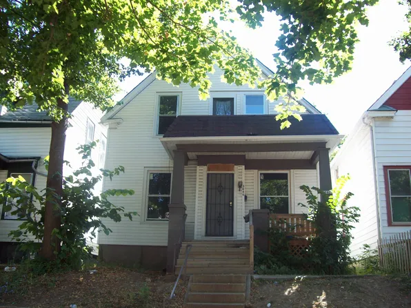 3040 N 28th St, Milwaukee, WI 53210