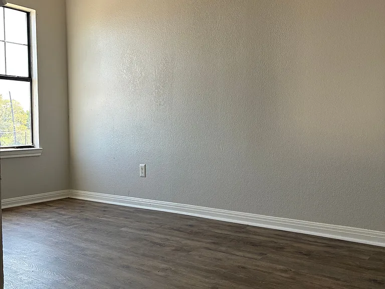 Lacy Loft — Photo 19