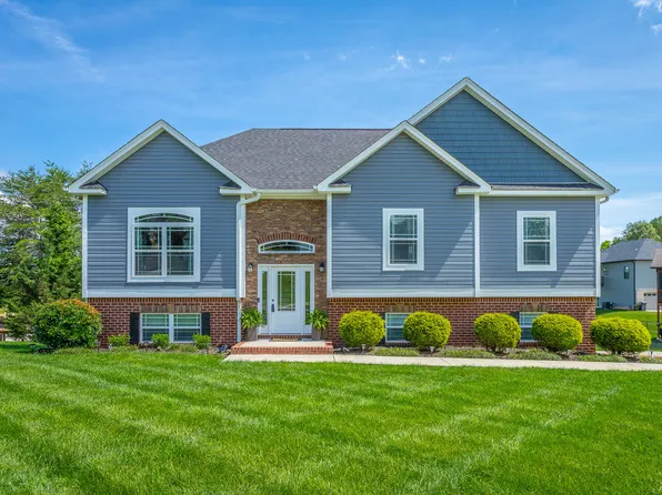 438 Ginger Lake Dr, Rock Spring, GA 30739