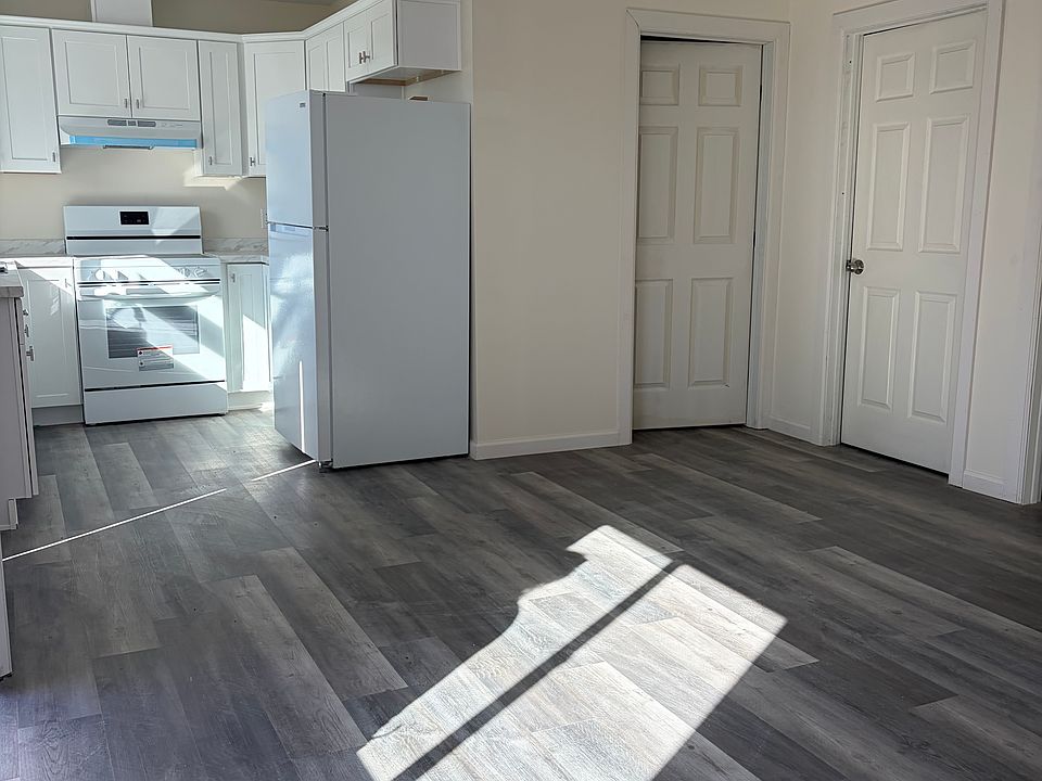1st image of 714 N F St #103