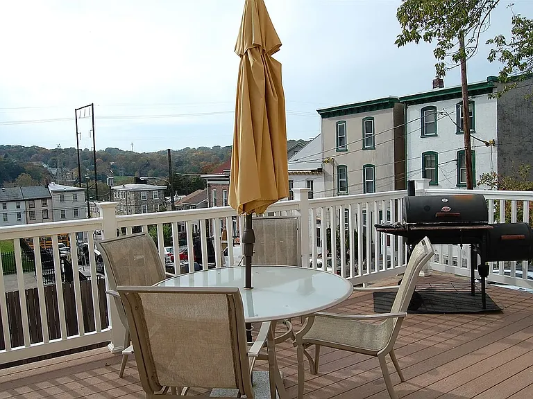 4708 Smick St — Photo 10