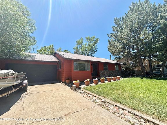 3rd image of 1623 W 7th St