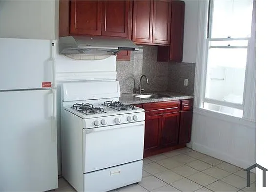 1844 Mason St — Photo 7