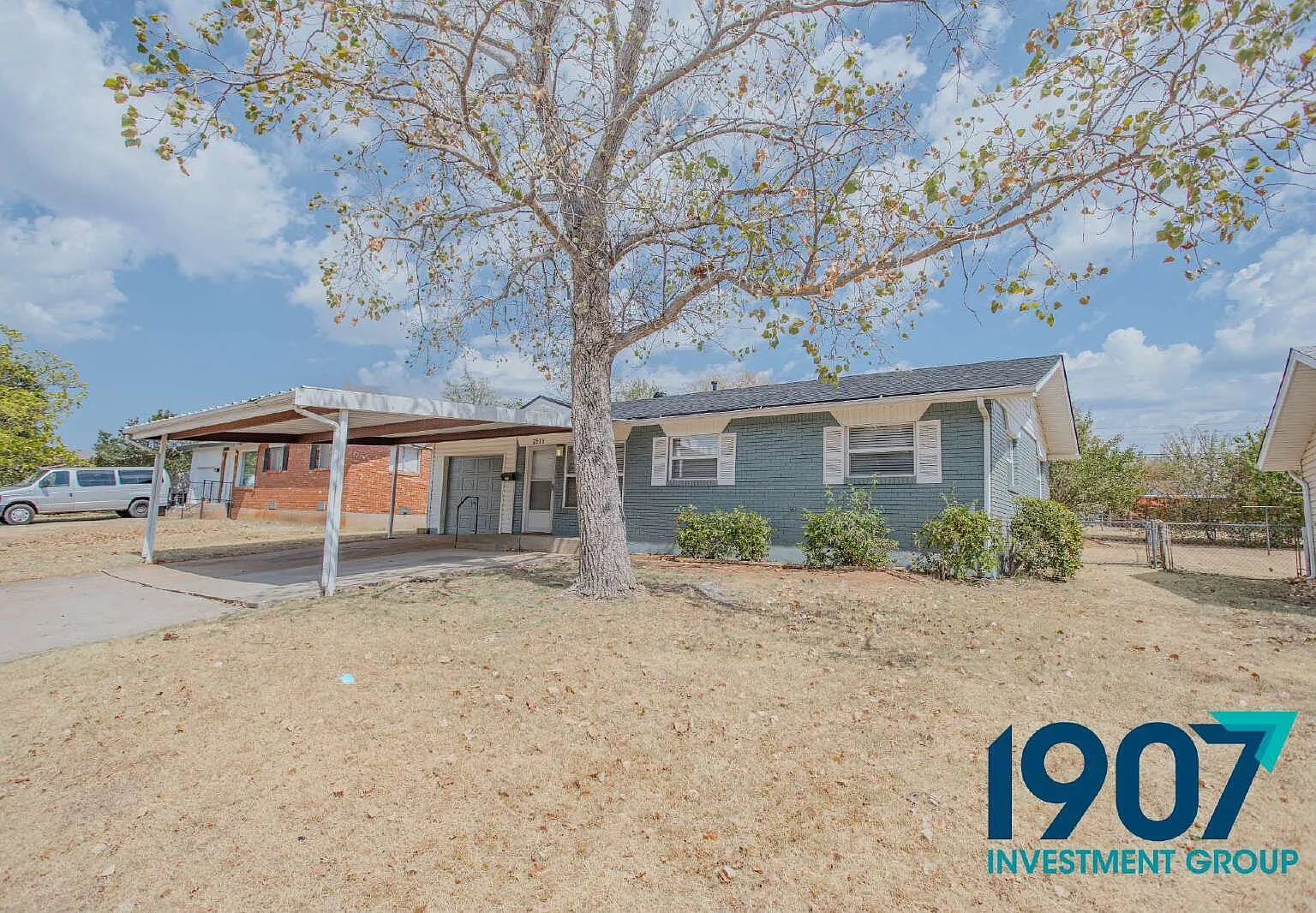 3 bed, 1.0 bath, 858 sqft, $1,275 — Photo 1