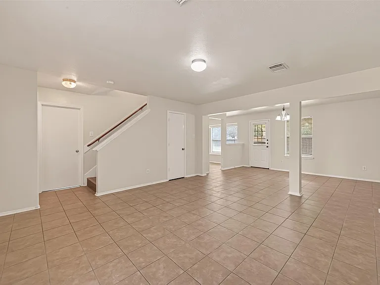 1838 Strongs Ct — Photo 5