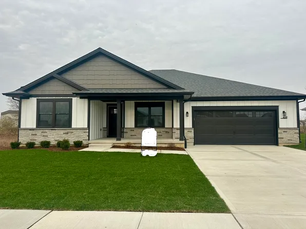 429 Prince Valiant Ln, Bourbonnais, IL 60914