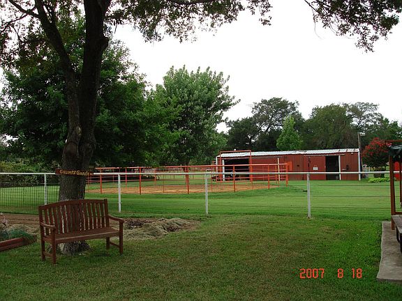 Back Acreage and Barn