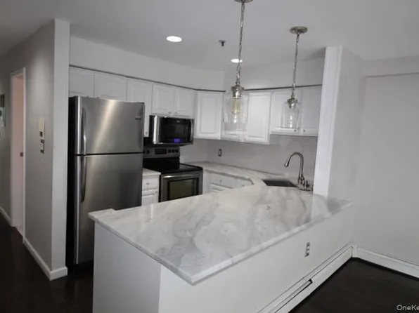 112 Atlantic Ave APT 76, Lynbrook, NY 11563