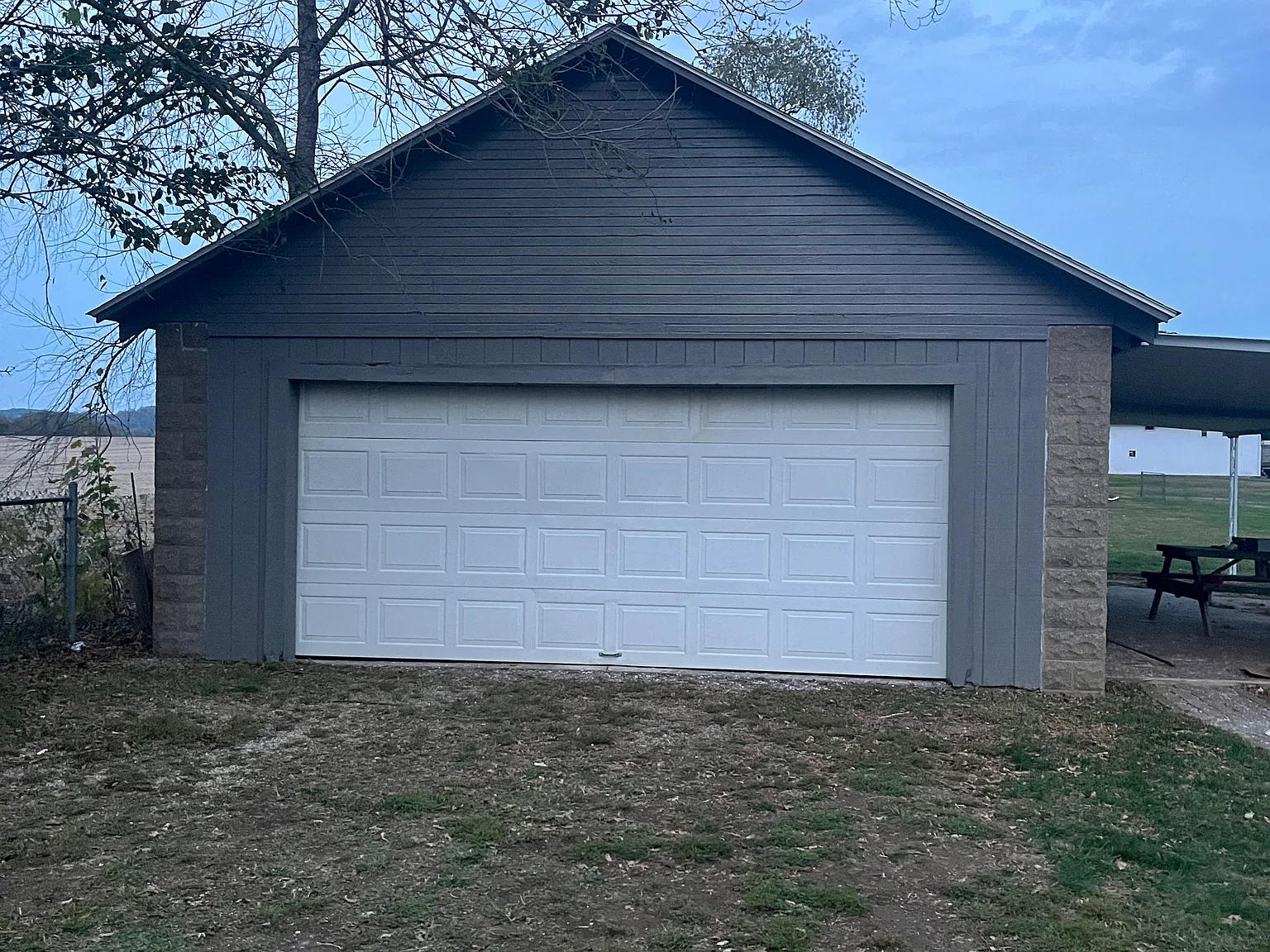 2 bed, 1984 sqft, $1,250 — Photo 2