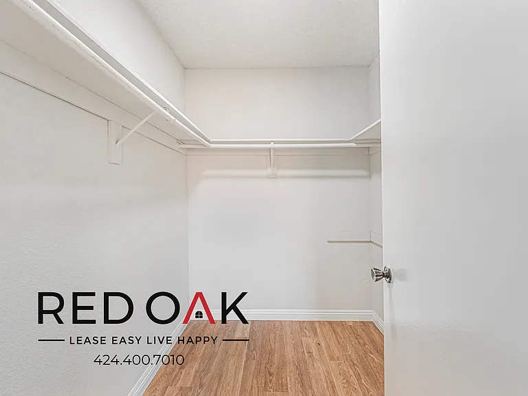 10346 Commerce Ave #7 — Photo 16