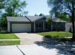 210 Shadyoak Dr, Ballwin, MO