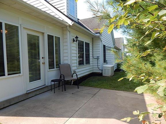 4th image of 659 Norfolk Ct