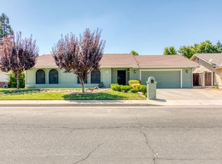 237 Fairbanks Ave, Sanger, CA 93657