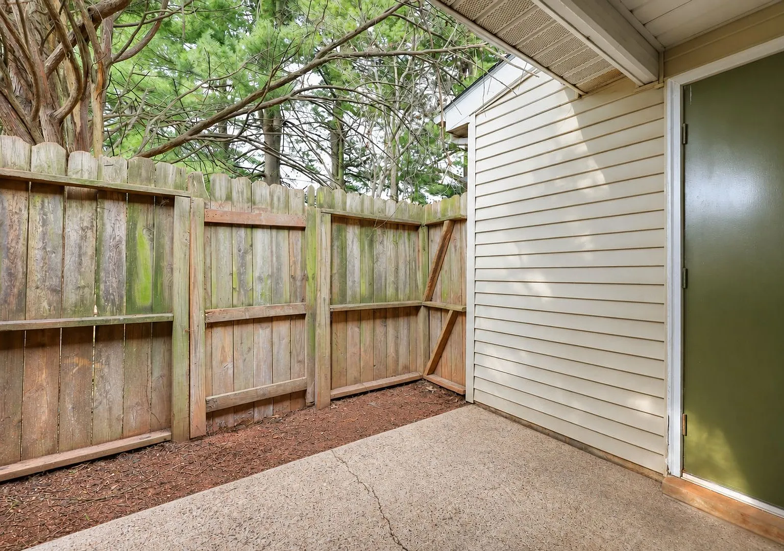 Newley renovated townhouse in Culpeper — Photo 3