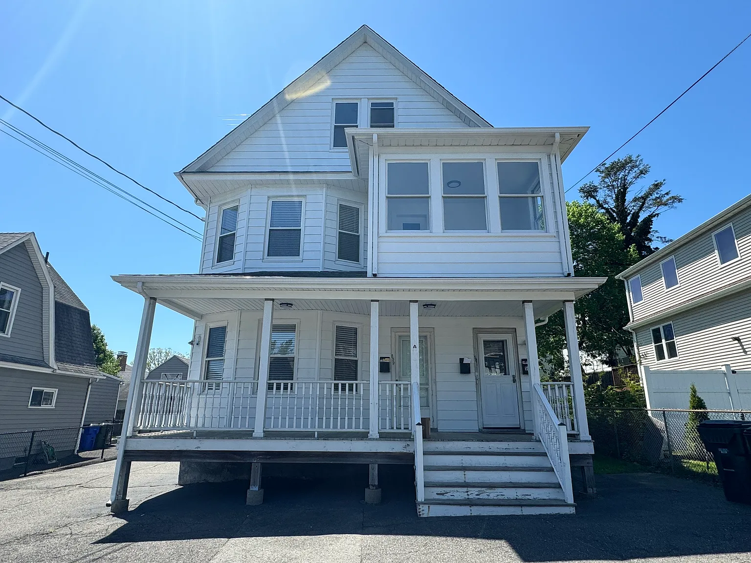 2 bed, 1300 sqft, $2,600 — Photo 1