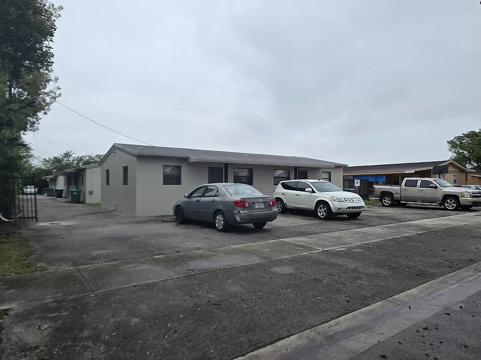 848 NW 10th St #844