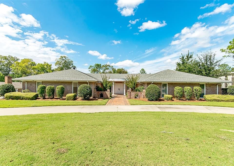 1st image of 2731 Fernway Dr