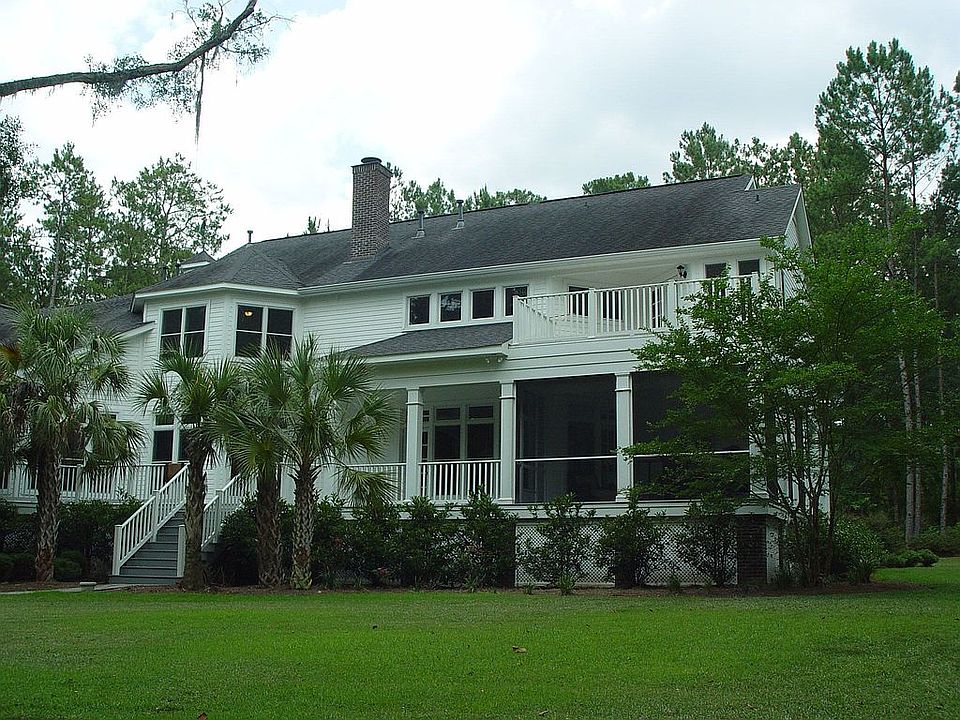 2nd image of 165 Rosehill Dr W