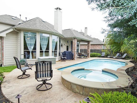 5th image of 17022 Tallgrass Prairie Ln