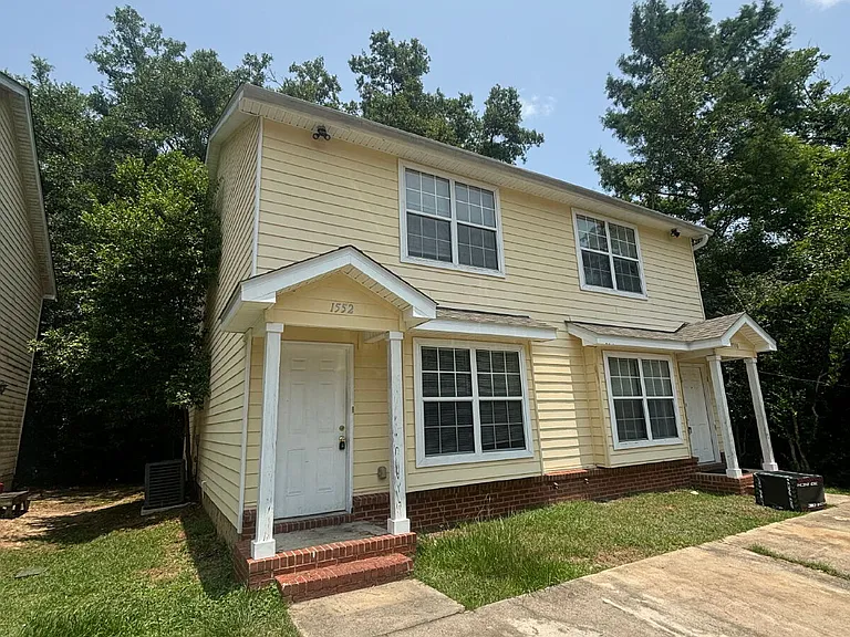 1552 Devoe St — Photo 1