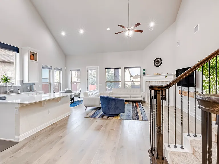 726 Kingston Pl — Photo 11